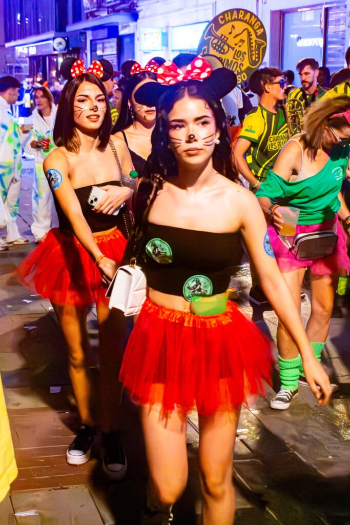 Fiestas de Guadalajara 2026 - retrato vertical de asistente - Alviru Fotografía