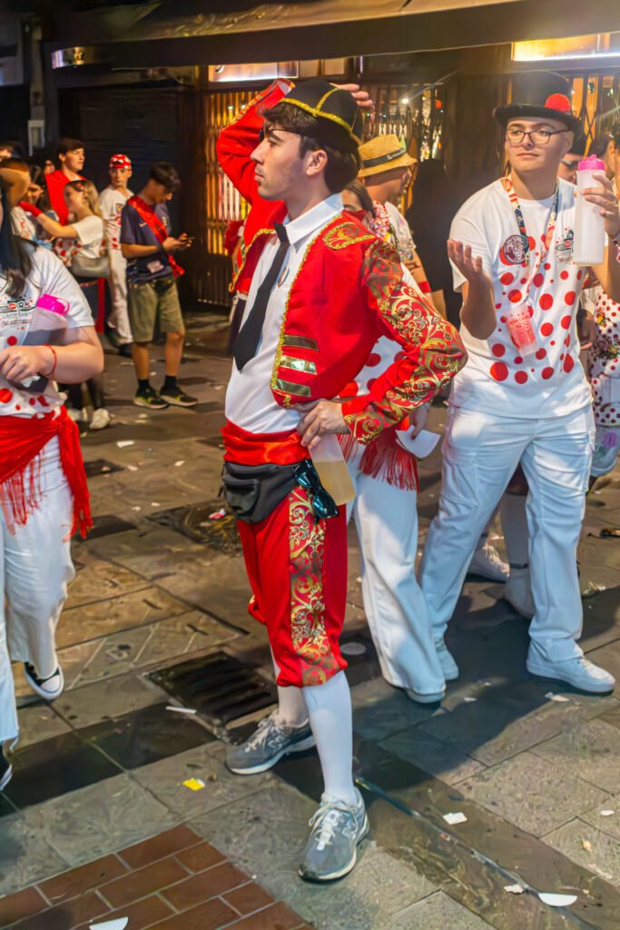 Fiestas de Guadalajara 2026 - retrato vertical festivo - Alviru Fotografía