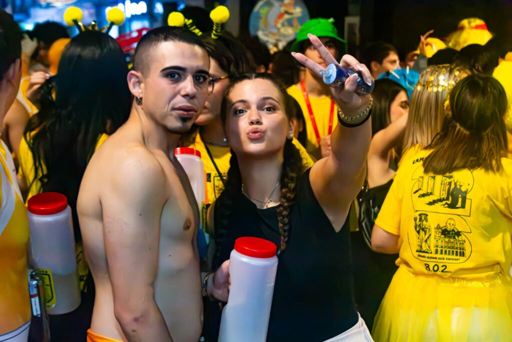 Fiestas de Guadalajara 2026 - escena en la plaza - Alviru