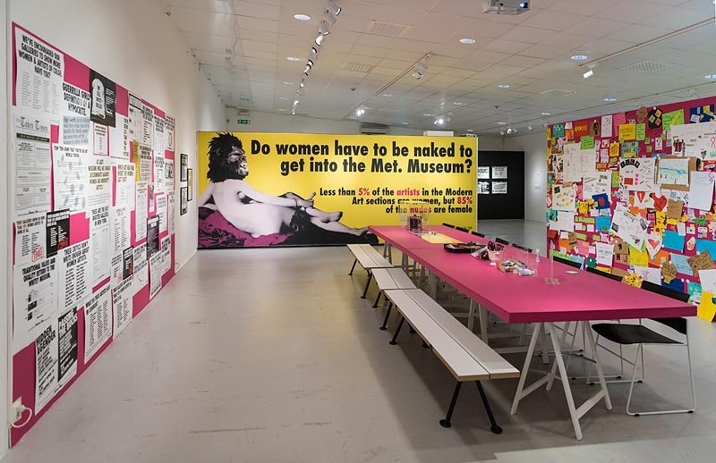 ¿Tienen que estar desnudas las mujeres para entrar al museo Metropolitano? - Guerrilla Girls